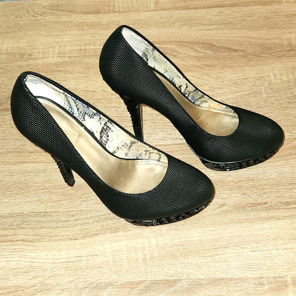 Rachel Roy platform heels.8